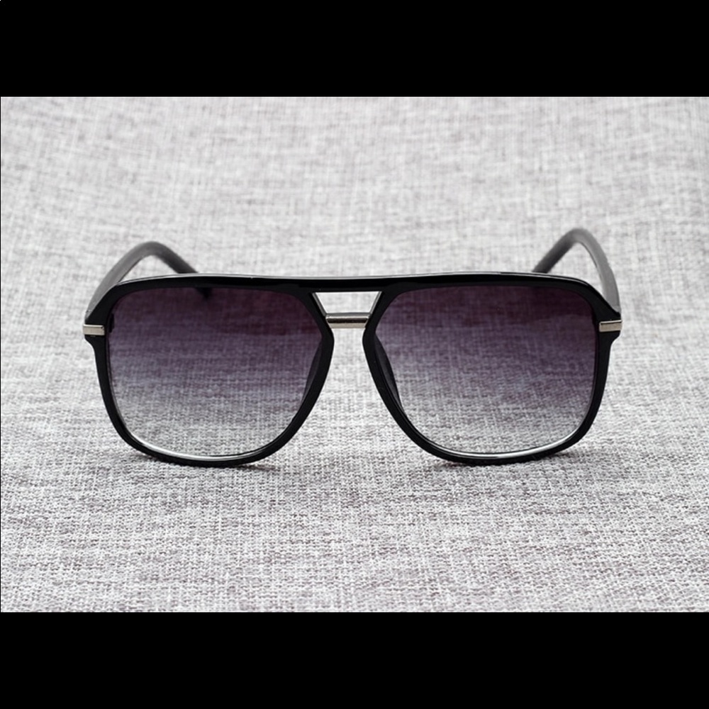 NEW Black Fashion Sunglasses - LAST PAIR - Picture 3 of 3